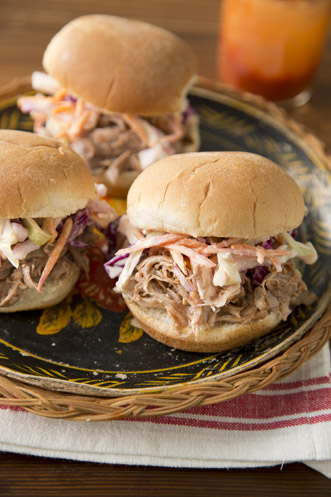 Master Paula Deen's Slow Cooker Pulled Pork Sandwich Recipe